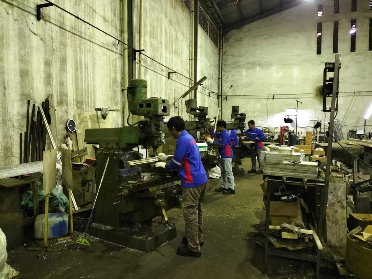 Workshop machining activity and industrial components